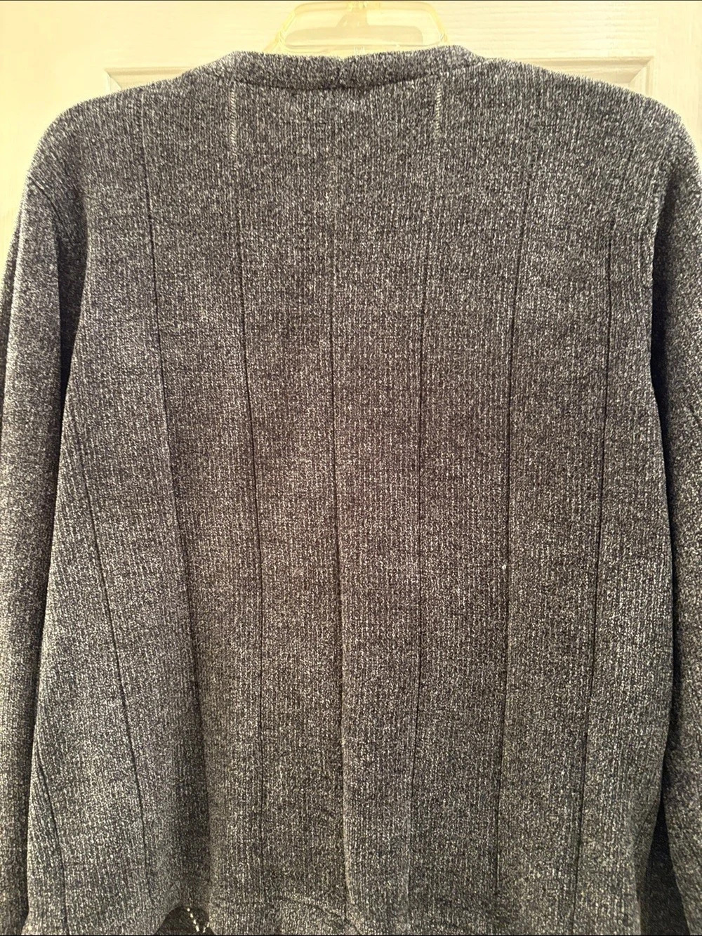 Van Heusen V-Neck Cardigan in Black & Gray Size Large - Picture 10 of 11